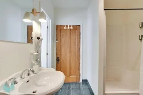 ***  Hotel Aberdeen Montreal Canada