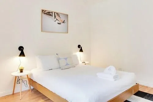 ***  Hotel Aberdeen Montreal Canada